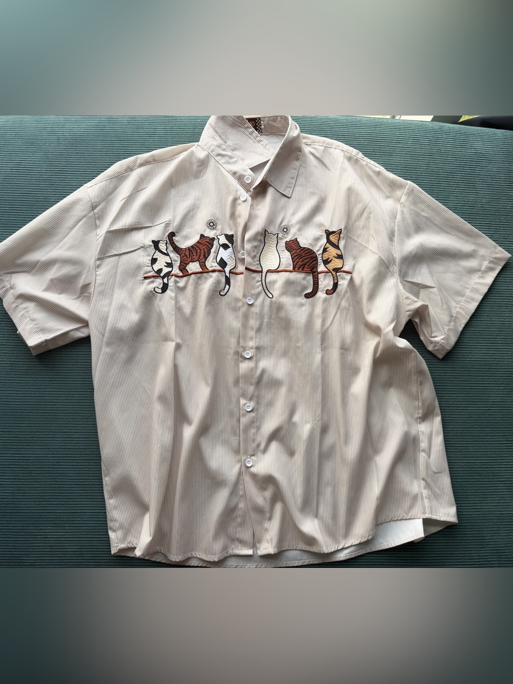 NWOT Button Down Shirt Casual Cat Kitty Embroidered Cute Short Sleeve Unisex